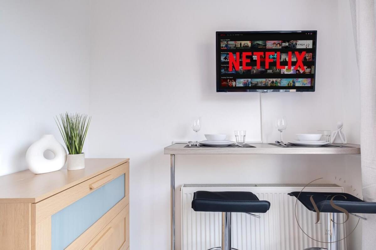 Sienna Longton Studio 2C - Wi-Fi, Alton Towers, Netflix Stoke-on-Trent Zewnętrze zdjęcie